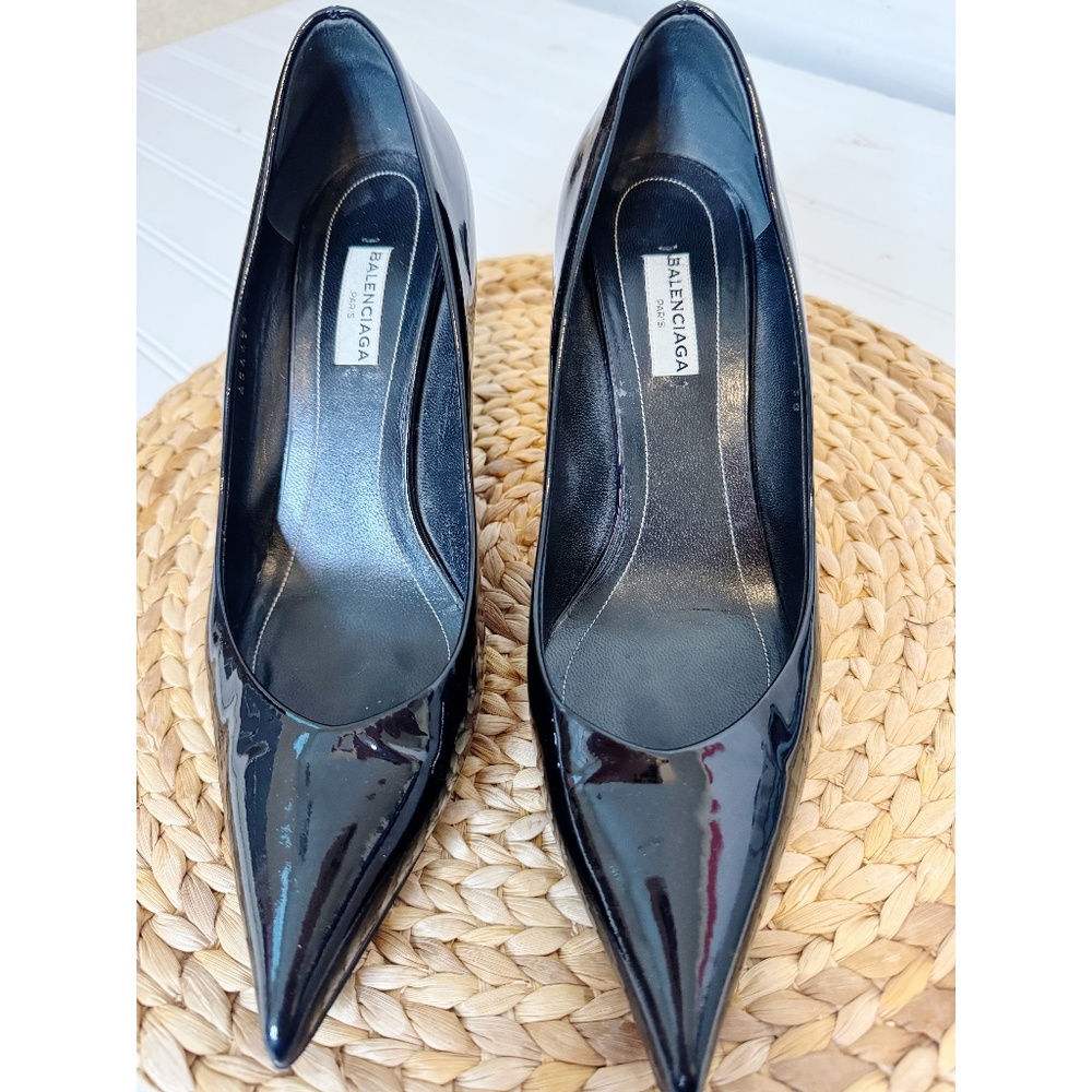 BALENCIAGA Tallon Slash Slanted Patent-Leather Heel Pumps - Black - Picture 3 of 12